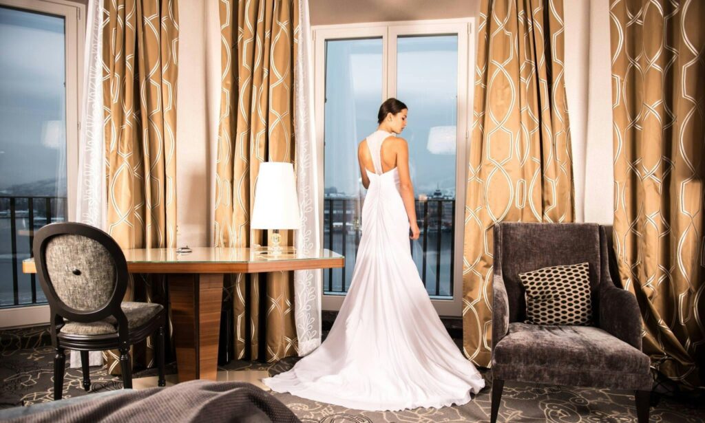 Shared Dreams with a Single Woman: A Simple Guide for Meeting Girls for Marriage